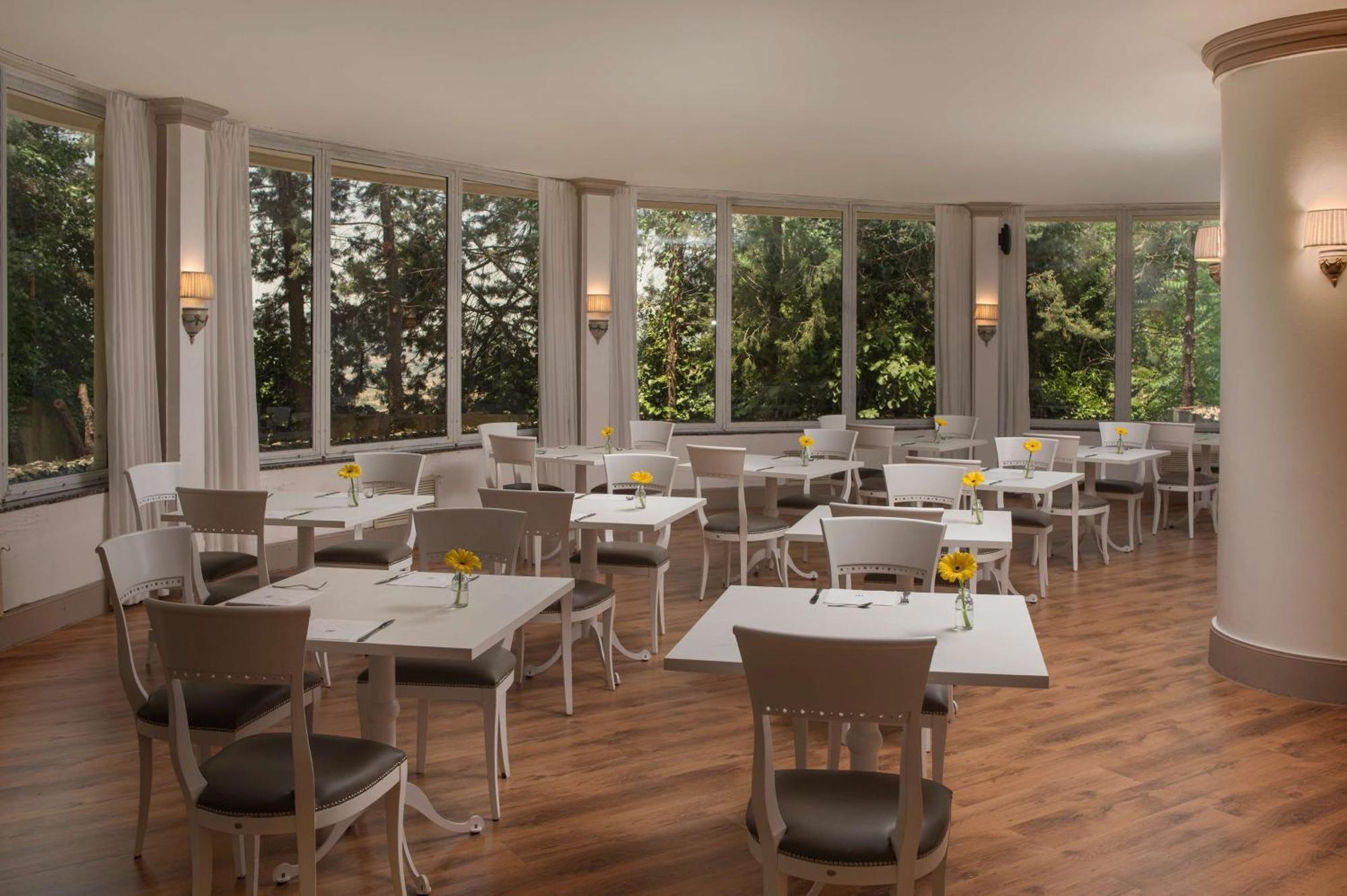 Nh San Mauro Hotel 4*