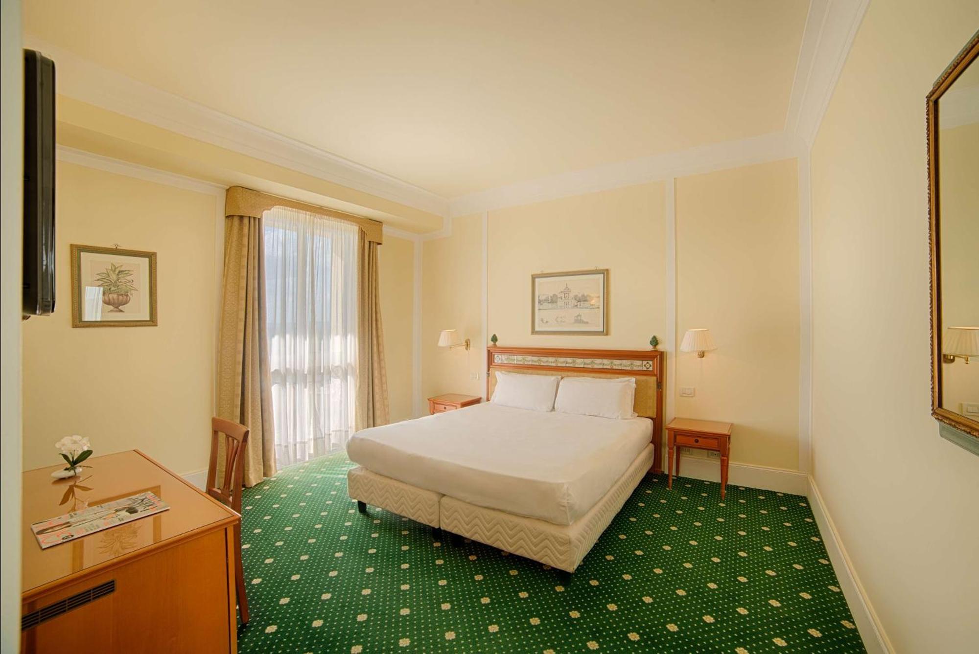 Nh San Mauro Hotel 4*