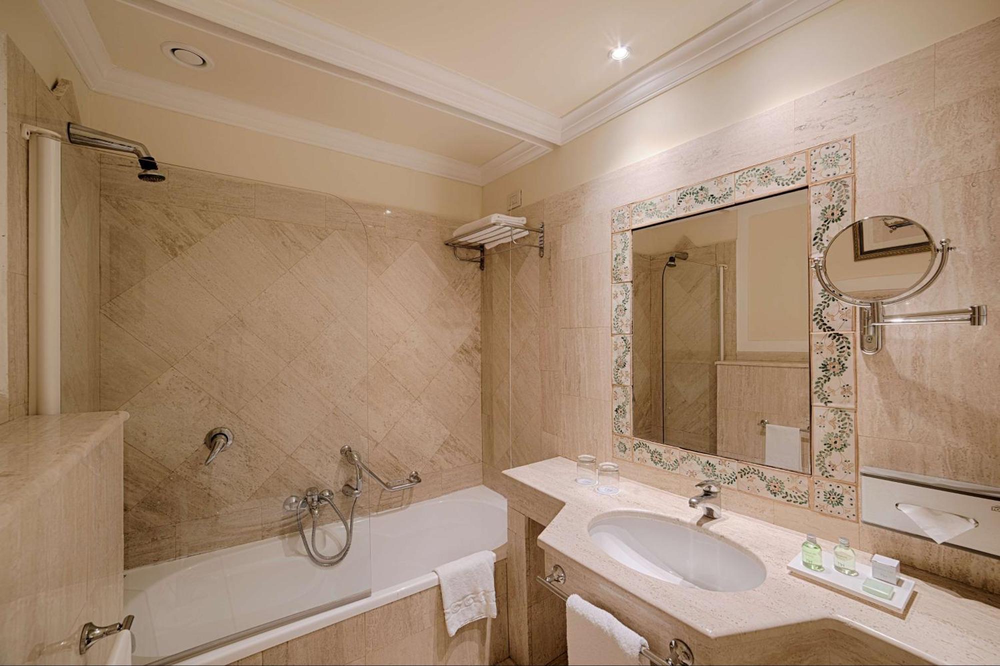 Hotel Nh San Mauro