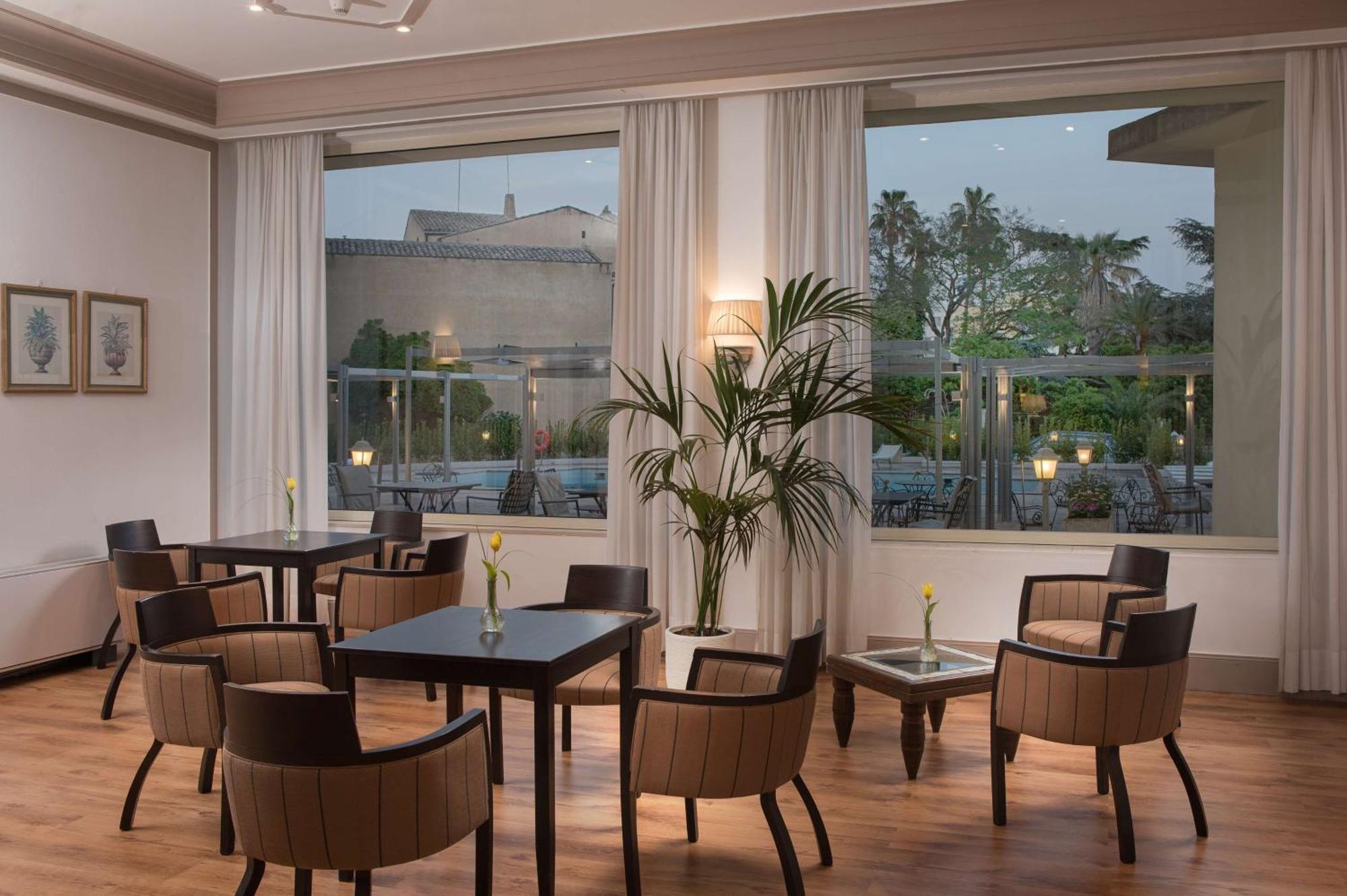 Hotel Nh San Mauro 4*